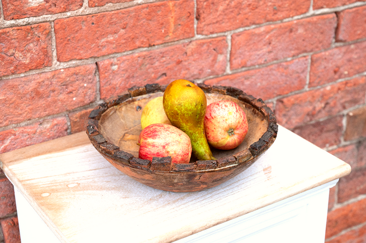 Wooden Bowl With Bark Edge 25cm