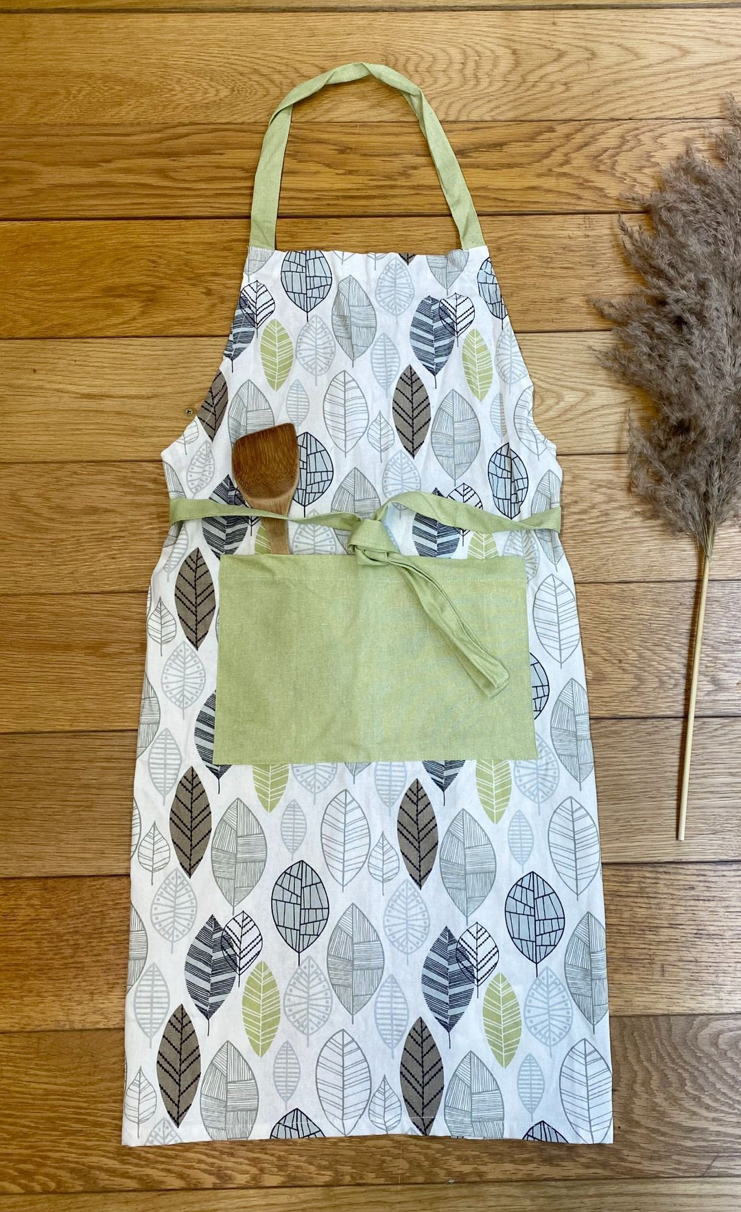 Kitchen Apron With Contemporary Green Leaf Print Design