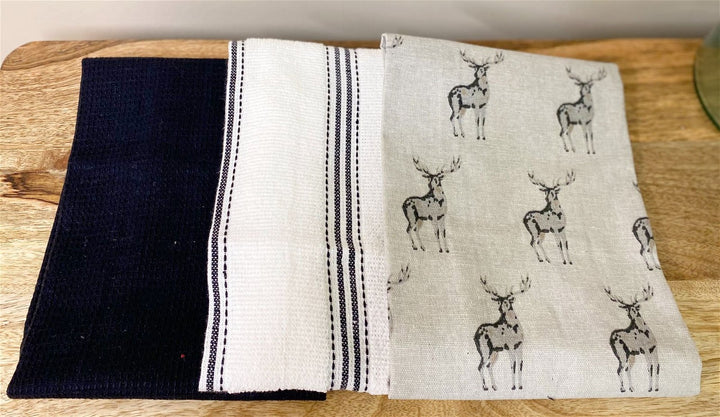 Grey Kitchen Pack of 3 Tea Towels With A Stag Print Design