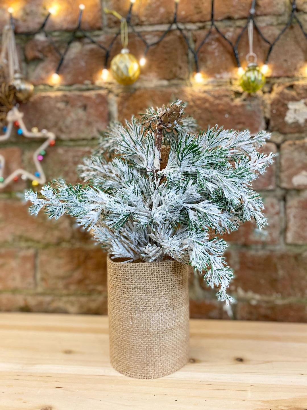 Christmas Tree With Pinecones 40cm