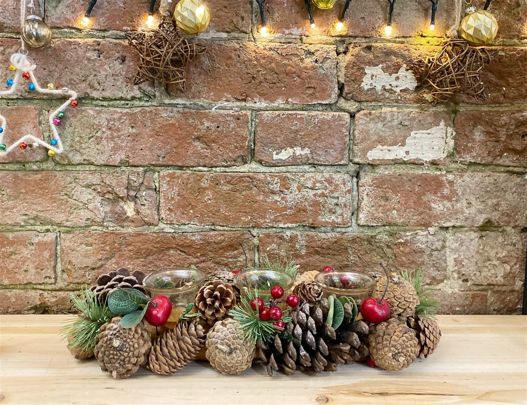 Fir Cone & Red Berry Botanical Trio Tea Light Holder